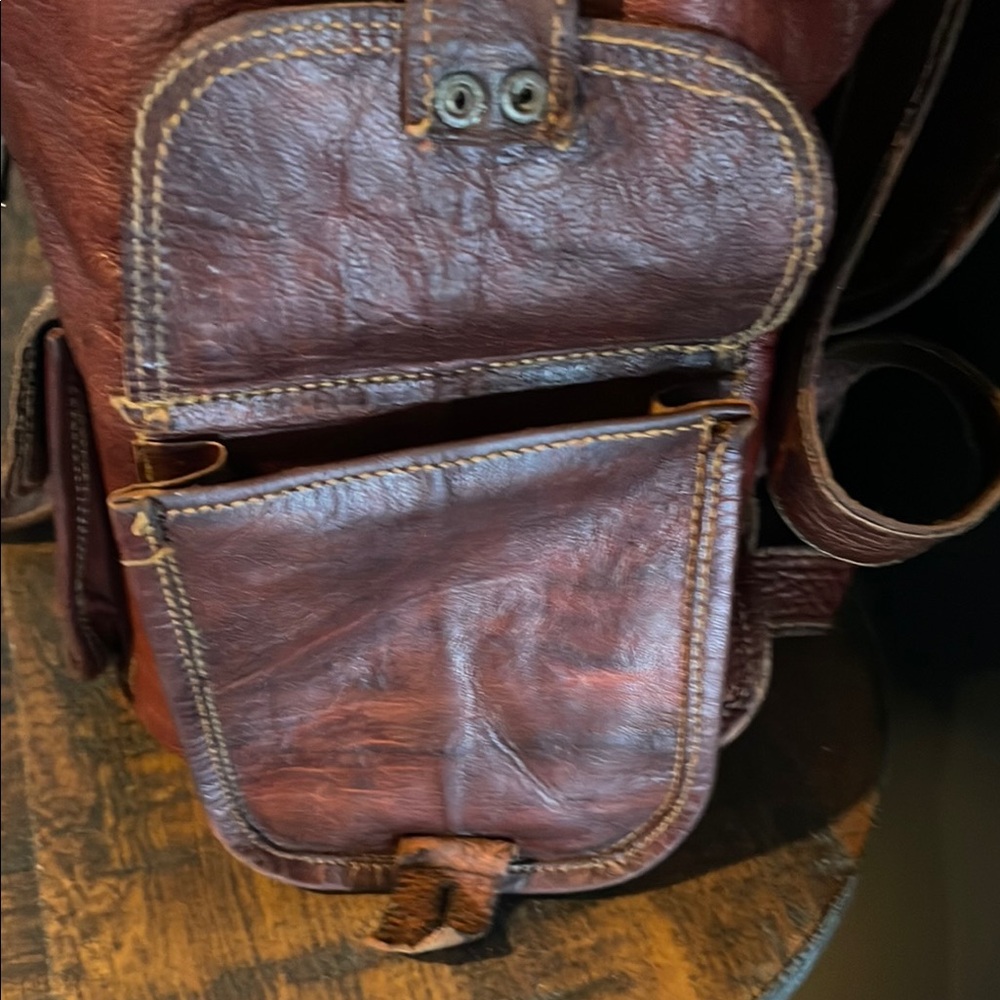 Vintage Brown Genuine Leather Backpack 🎒 - Picture 9 of 13